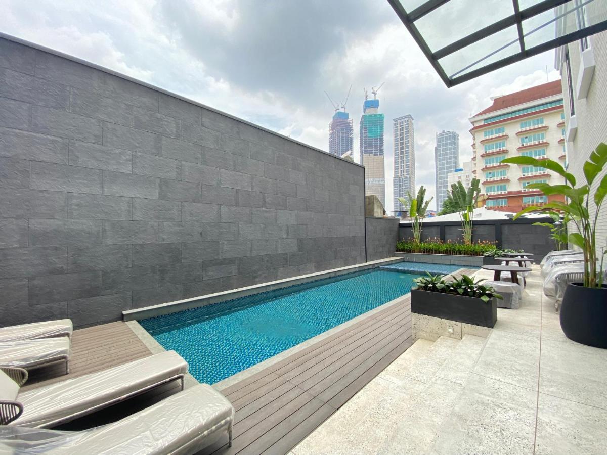Maia Hotel Jakarta Exteriör bild