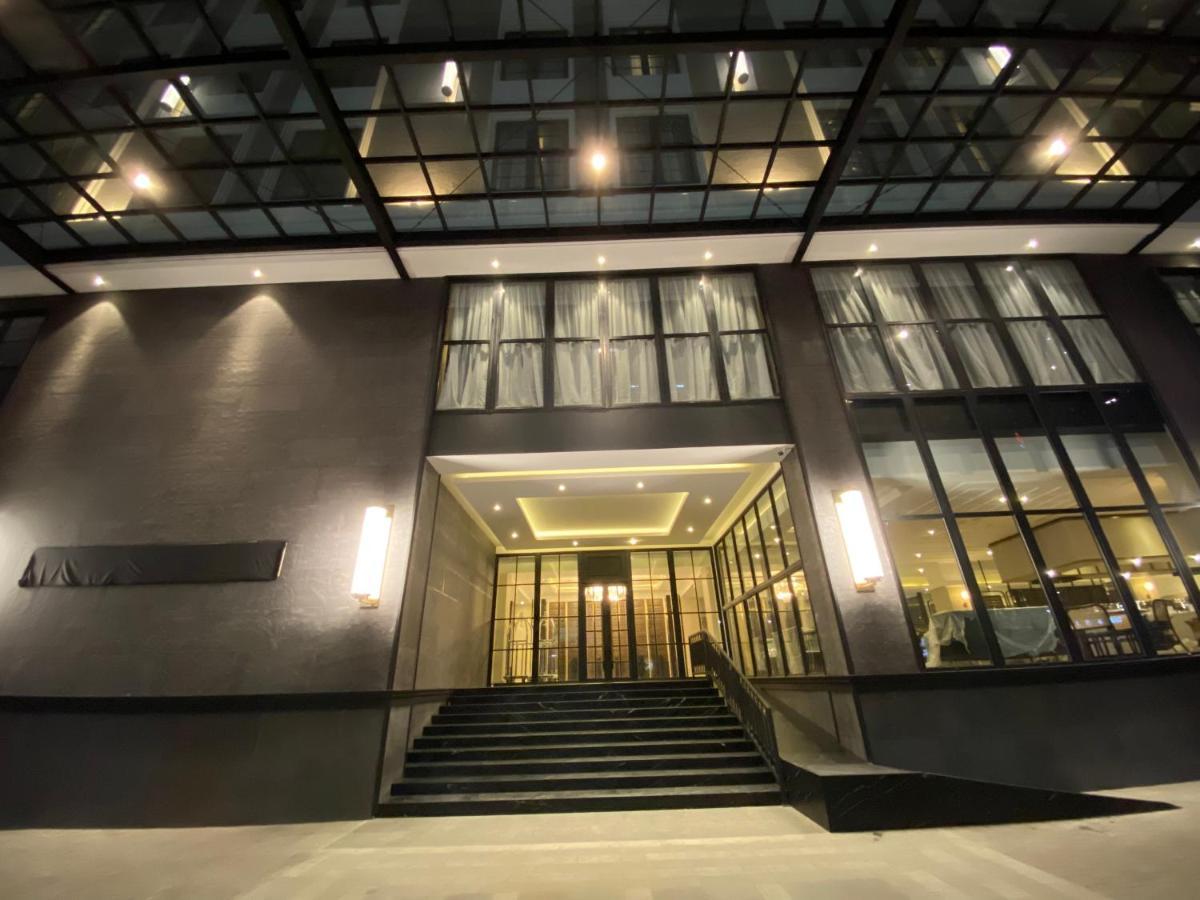 Maia Hotel Jakarta Exteriör bild