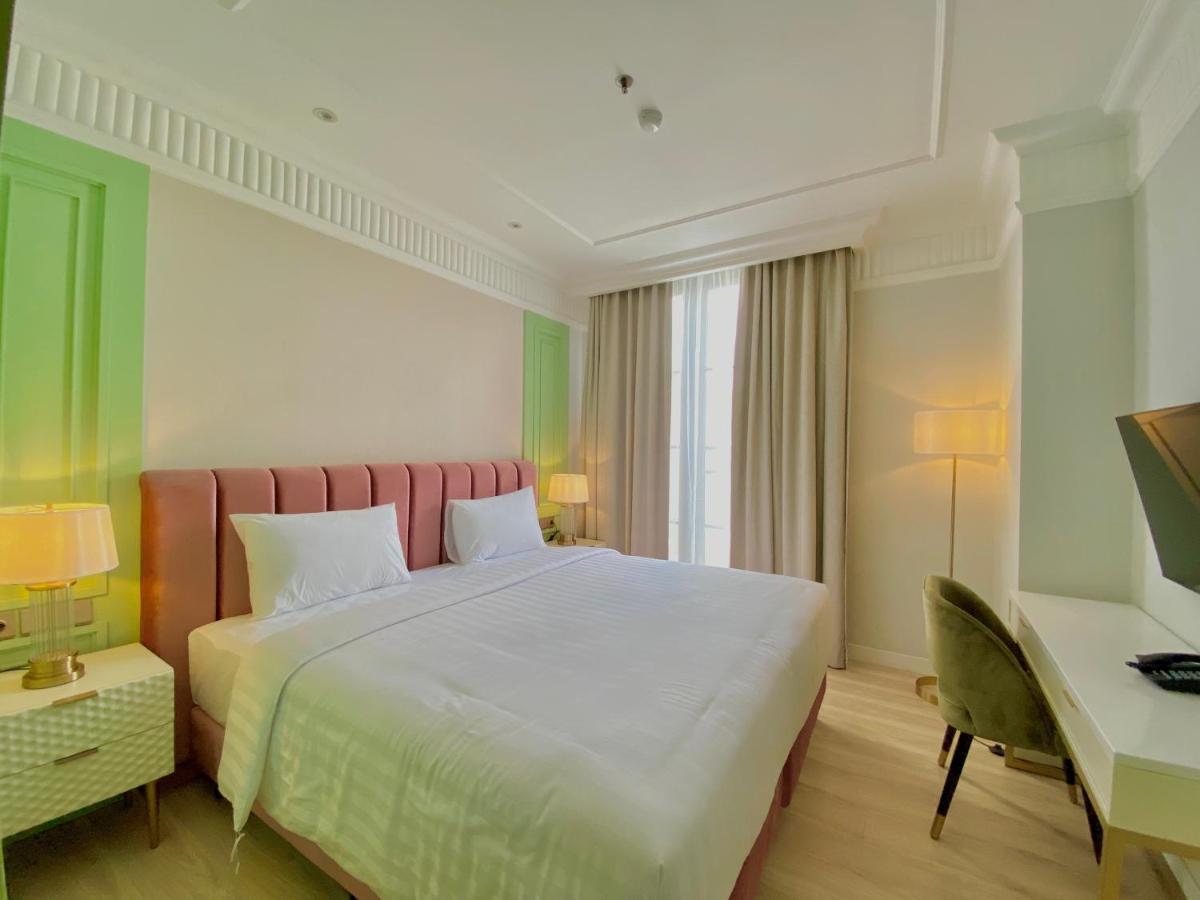 Maia Hotel Jakarta Exteriör bild