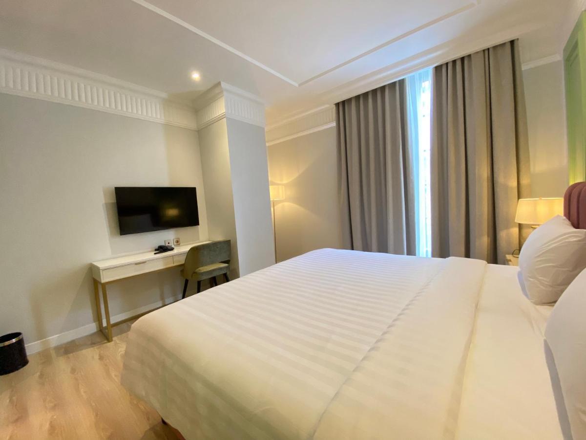 Maia Hotel Jakarta Exteriör bild