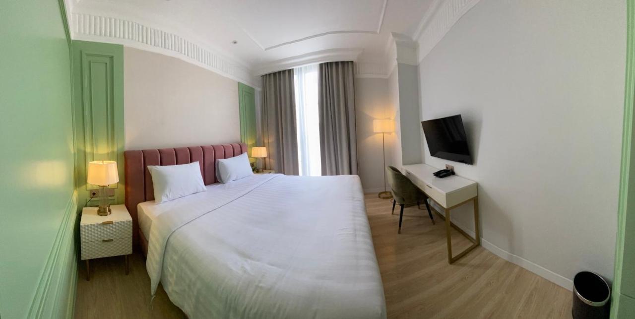Maia Hotel Jakarta Exteriör bild