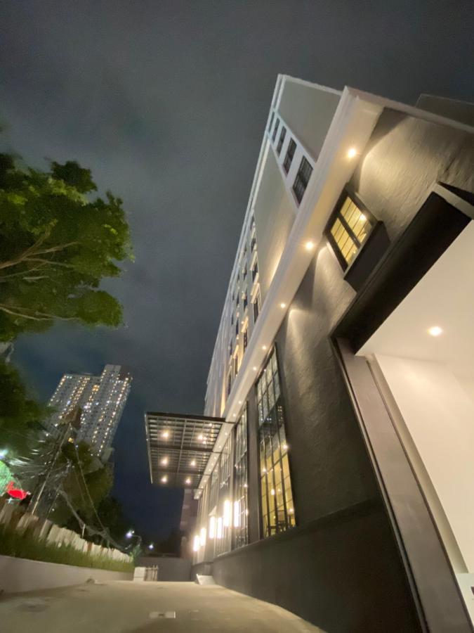 Maia Hotel Jakarta Exteriör bild