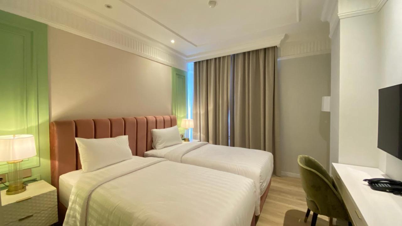 Maia Hotel Jakarta Exteriör bild
