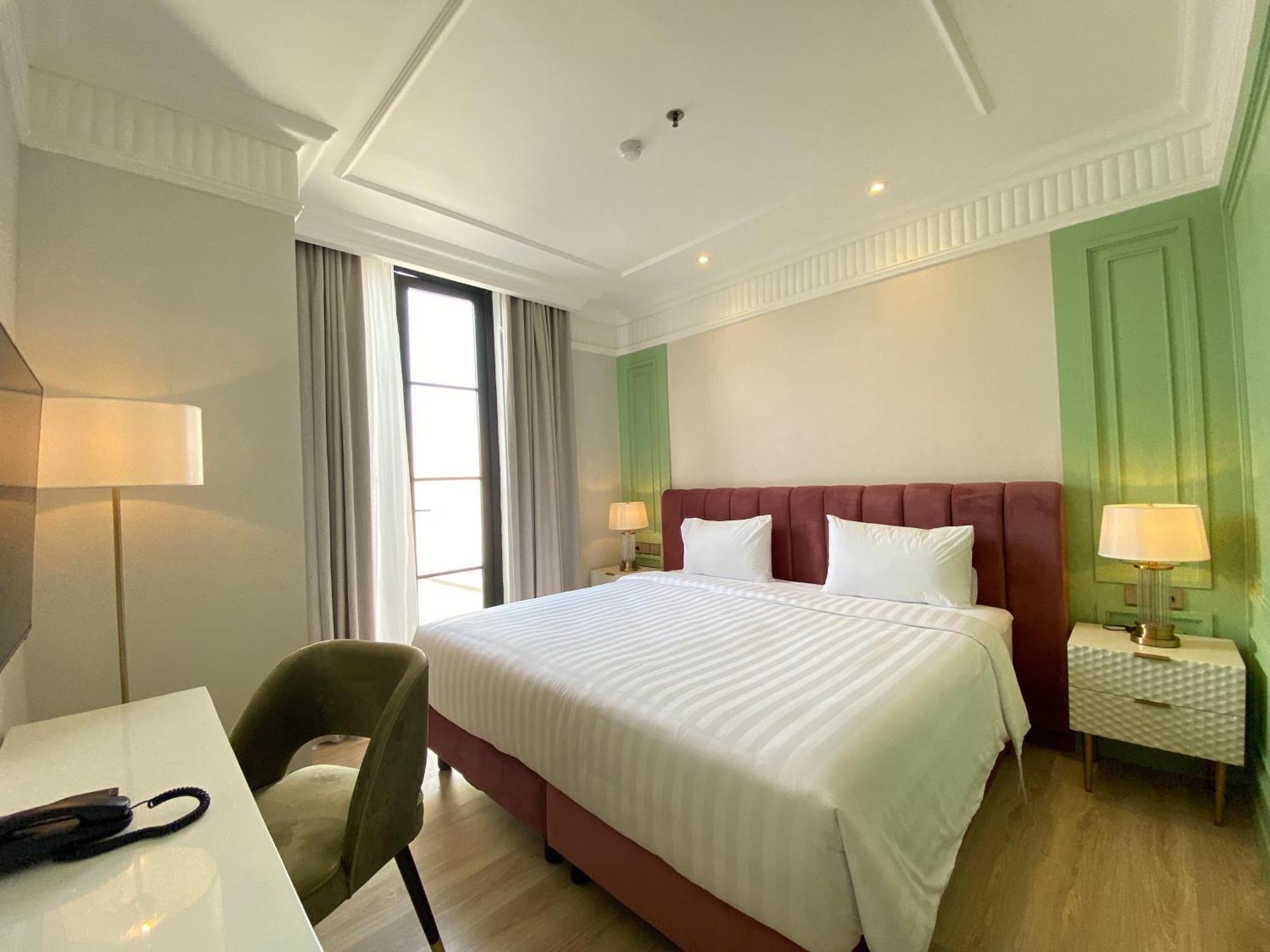 Maia Hotel Jakarta Exteriör bild