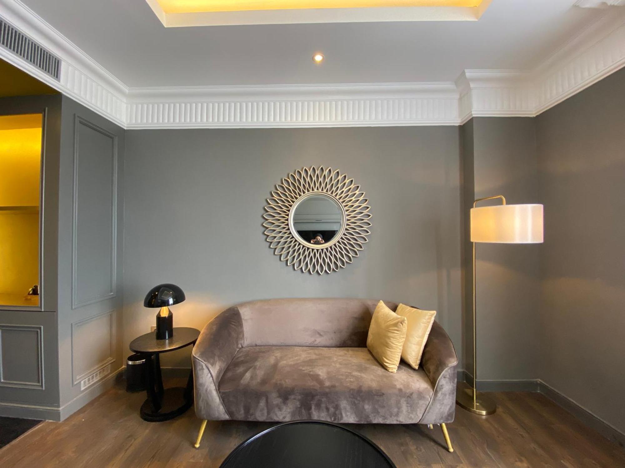 Maia Hotel Jakarta Exteriör bild