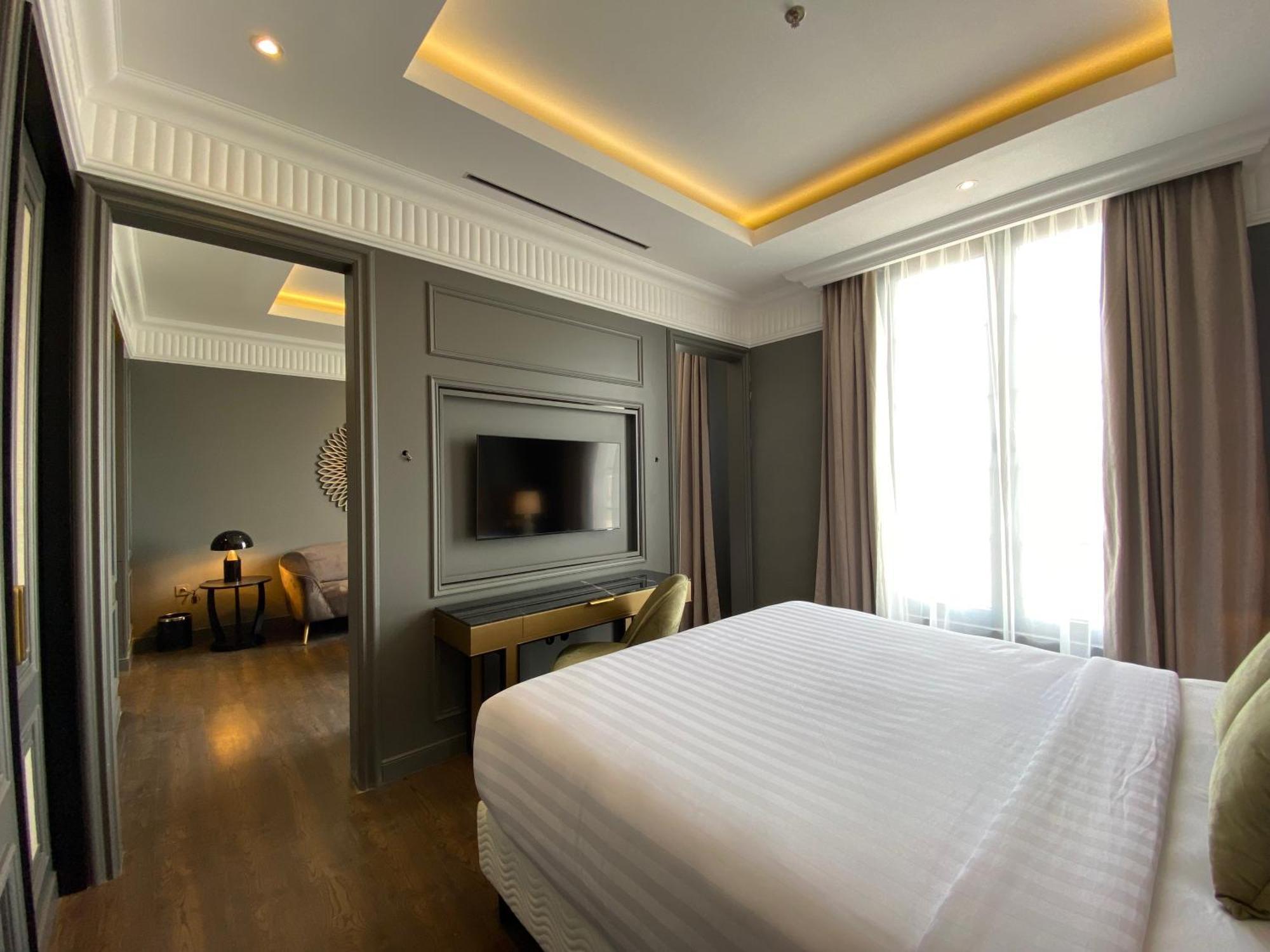 Maia Hotel Jakarta Exteriör bild